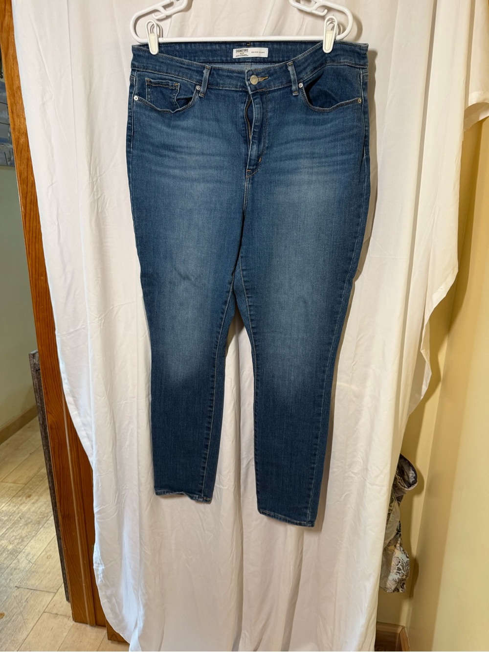 Levi's Women's Dark Blue Skinny Stretch Jeans